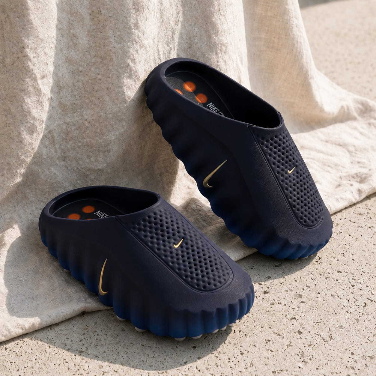 Nike Nike Calm Slides Classic 1