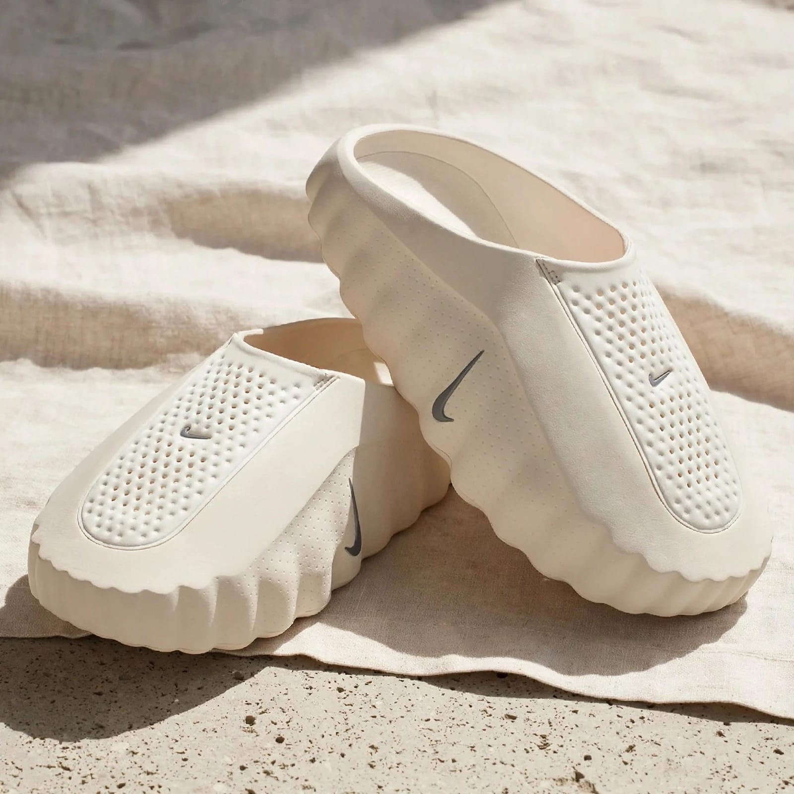 Nike Nike Calm Slides Classic 4